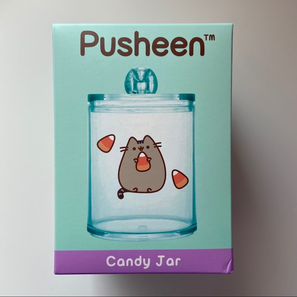Pusheen Halloween candy jar
